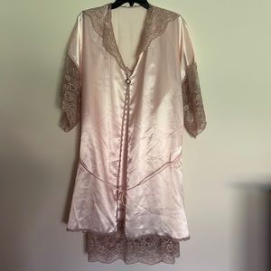 🙋‍♀️👚Colessce Couture Lingerie Dressing Gown & Slip Dress Size L Pink and Gray